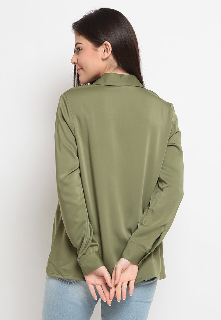 Regular fit satin shirt
