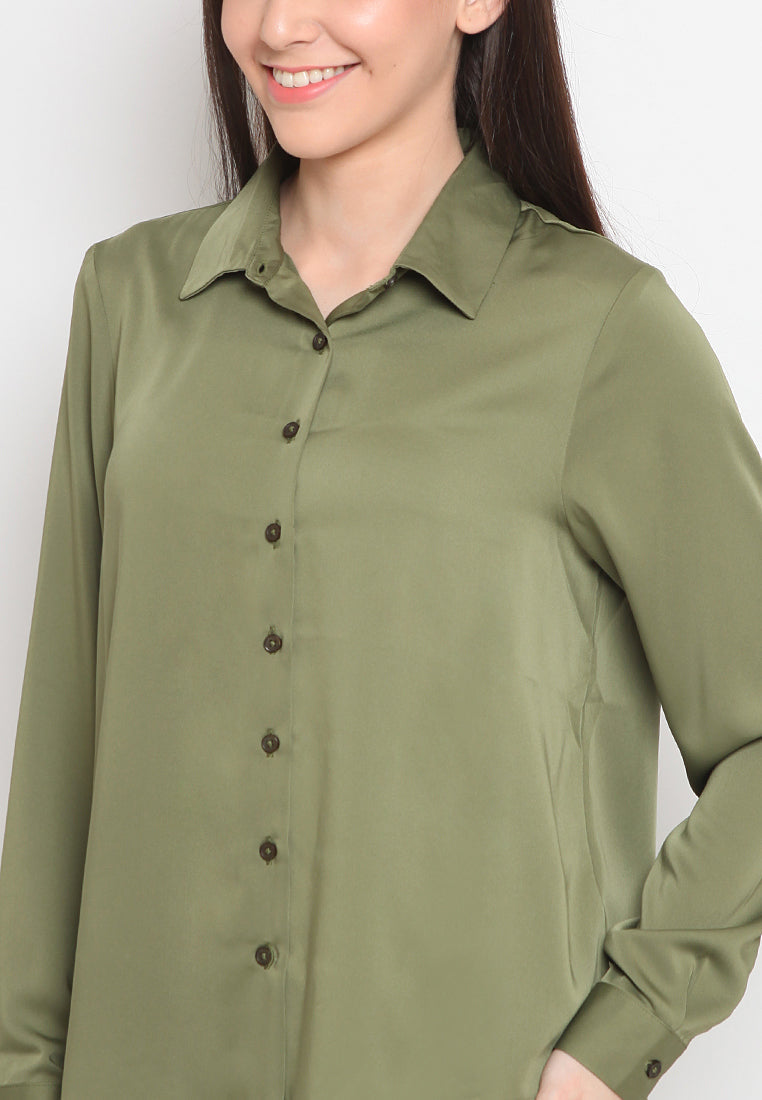 Regular fit satin shirt