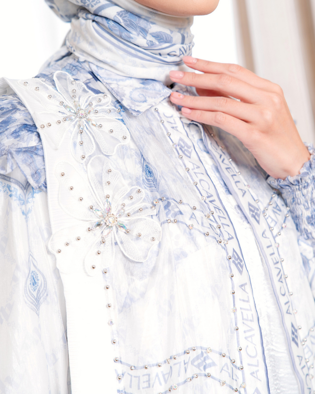 MAHEERA DRESS - WHITEBLUE